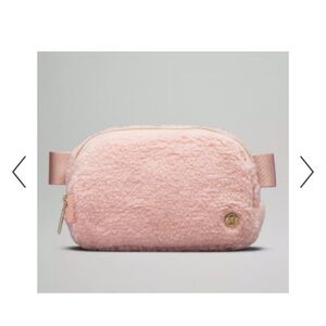 Lululemon belt bag
